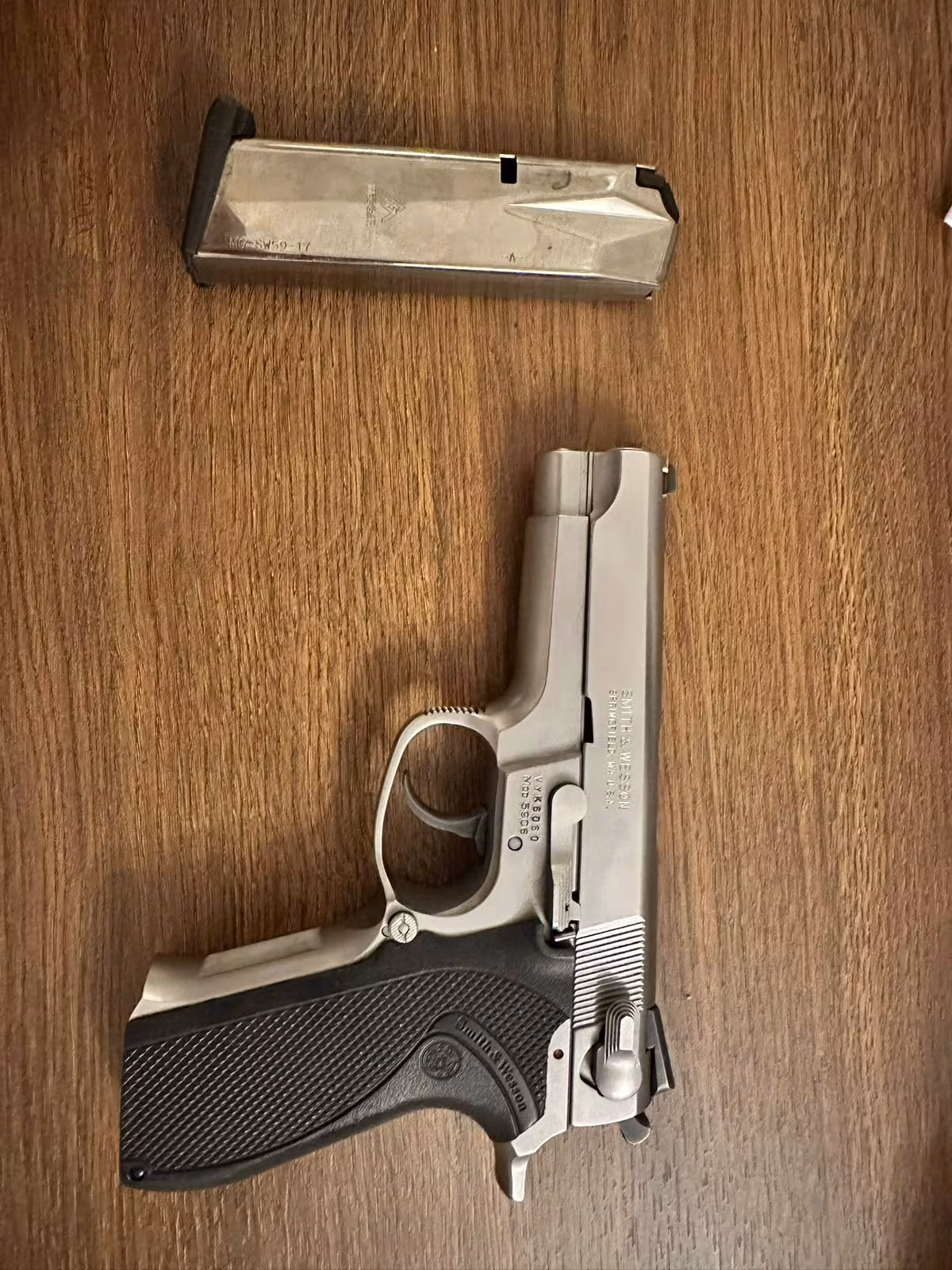 MEMURDAN TEMİZ SMİTH WESSON 5906
