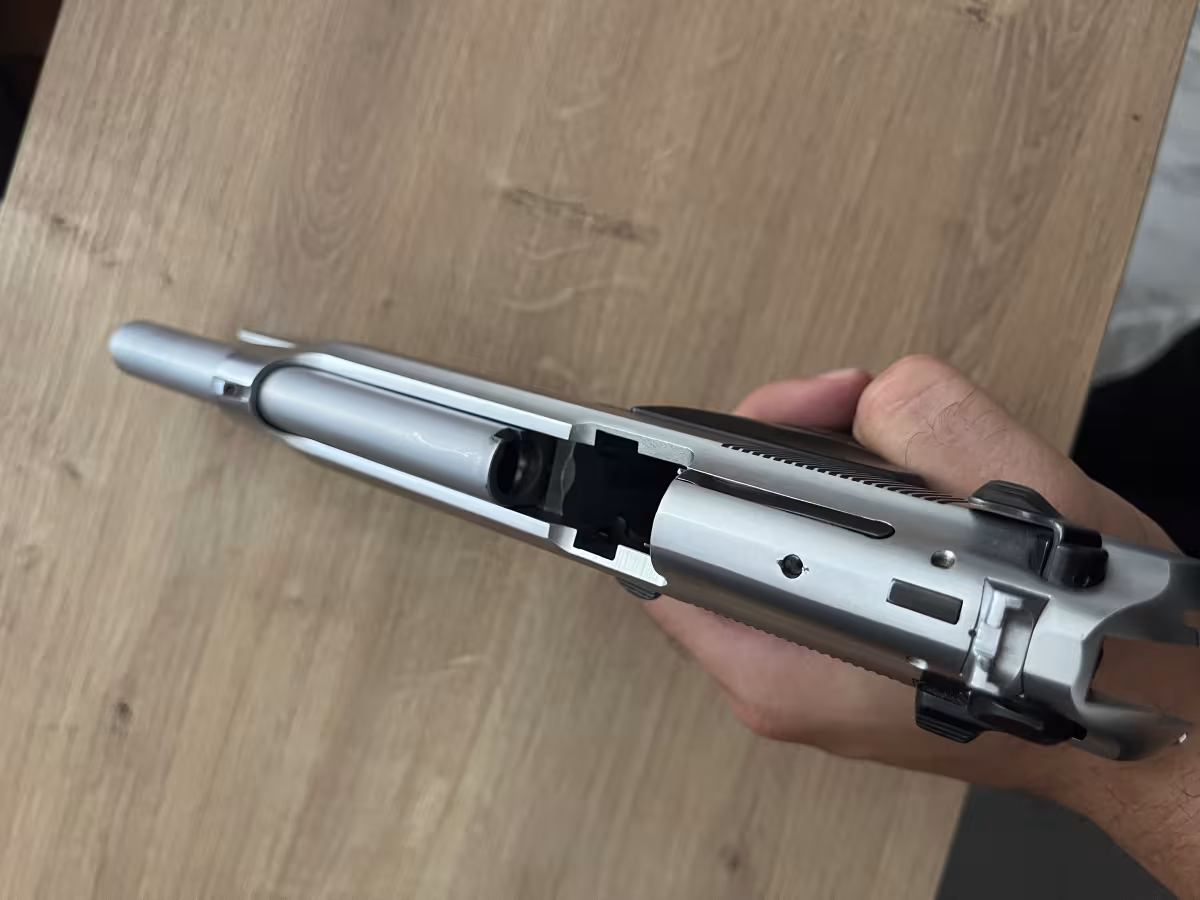 Emekli polisten temiz Pıetro Beretta