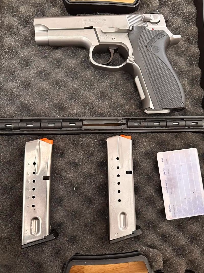 SMİTH WESSON 5906  2 ŞARJÖR HATASIZ SIFIR GİBI