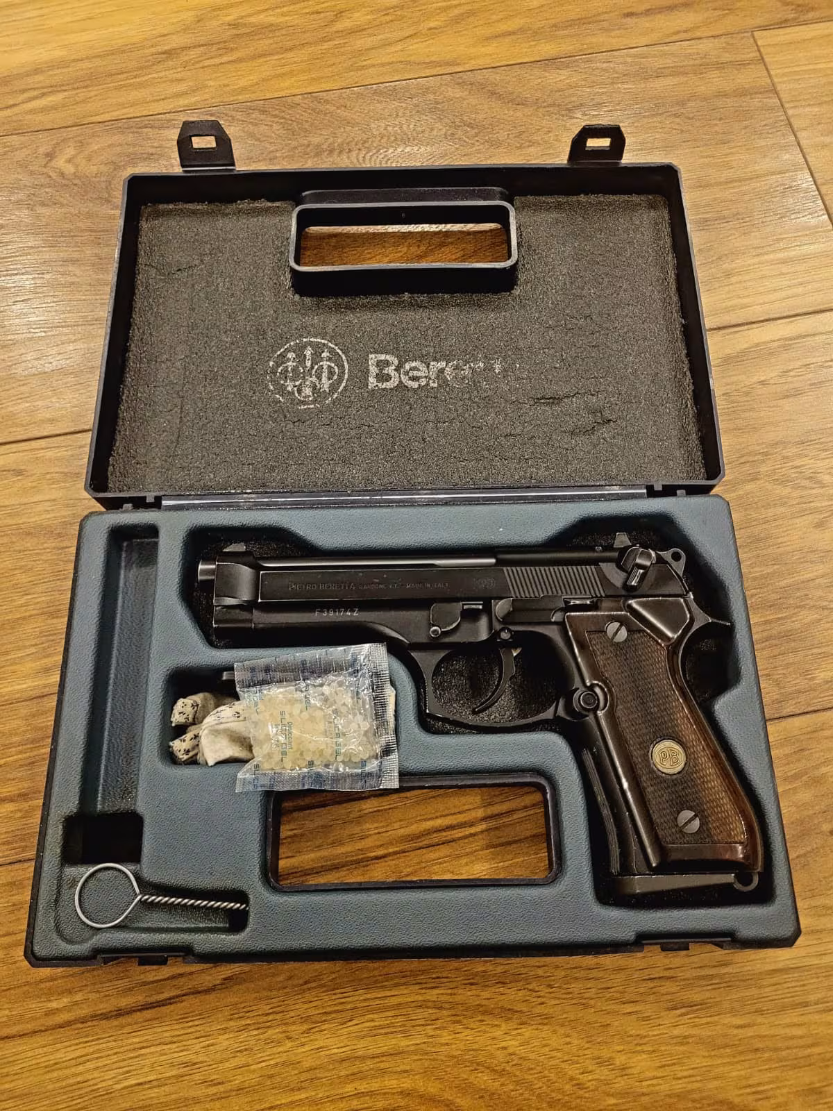 ACİL BERETTA 92 FS PARABELLUM TERTEMİZ ÇOK UYGUN FİYATLI