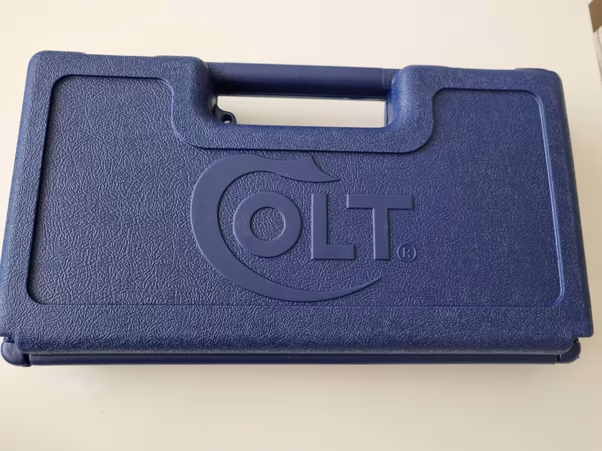 Kamu görevlisinden sıfır Colt gold cup lite