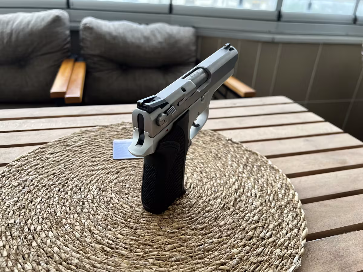 Smithwesson 6906
