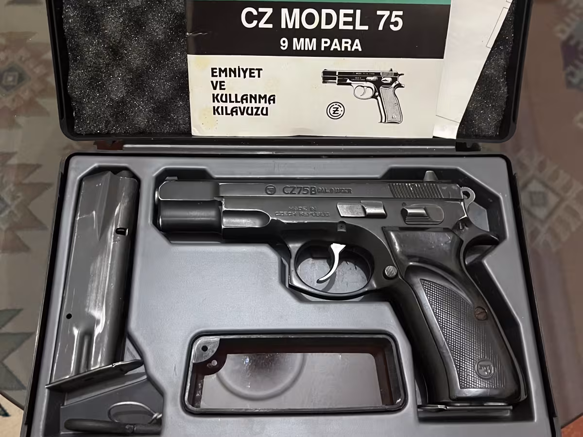 EMEKLİ MEMURDAN CZ75B