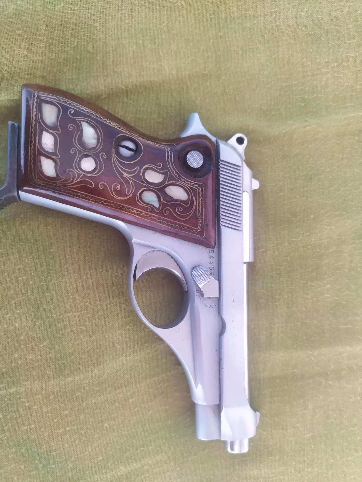 Acil satılık baretta