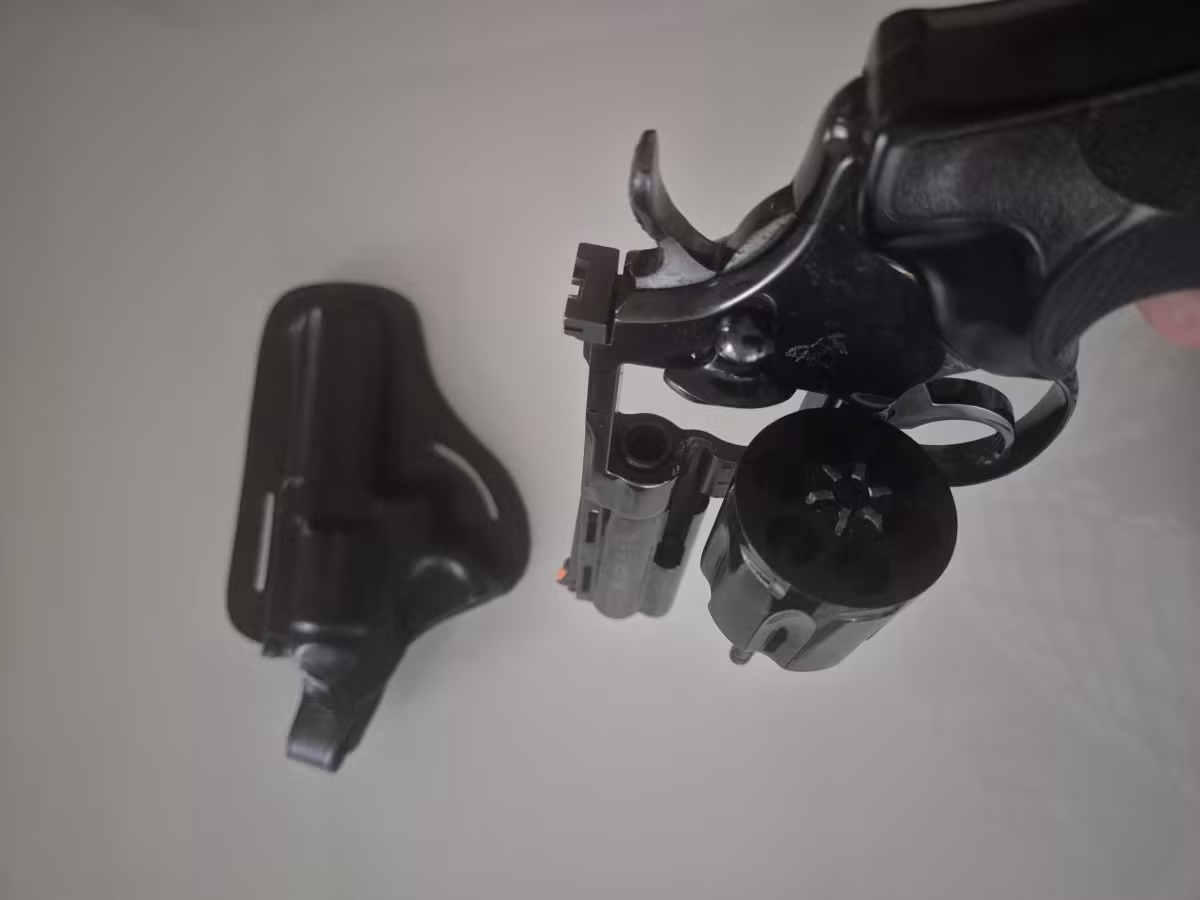 Avukattan Colt Python 4" (4 inç namlu) 3.57 Magnum