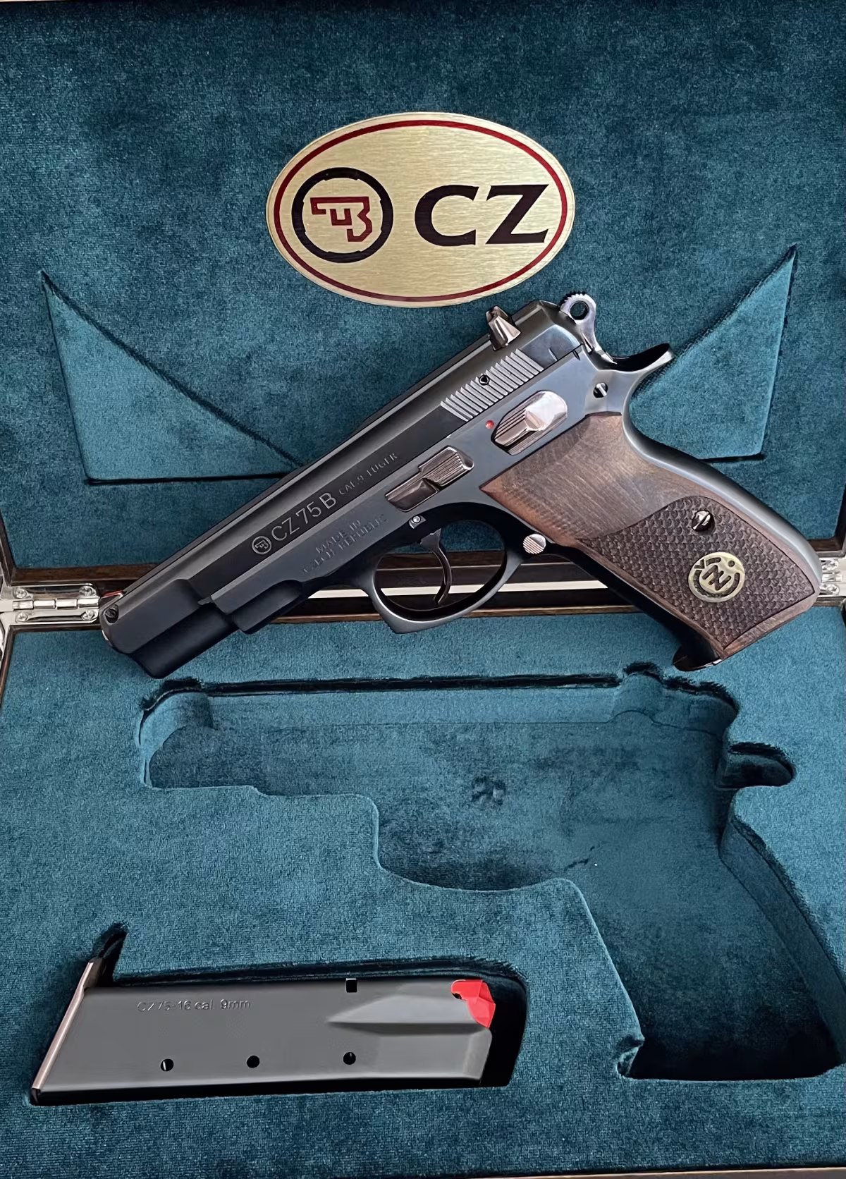 MEMURDAN MÜZELİK CZ75B
