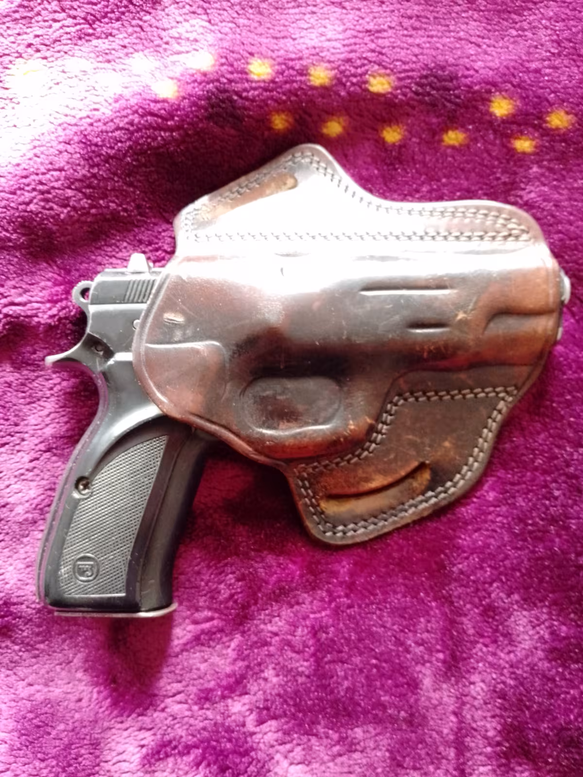 Orijinal haliyle yorgun olmayan CZ75 B