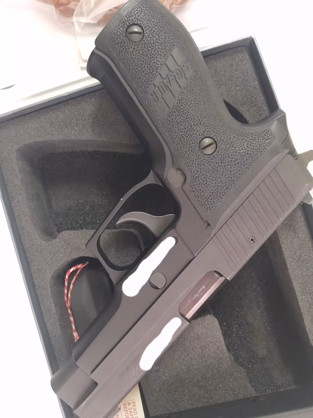 P226