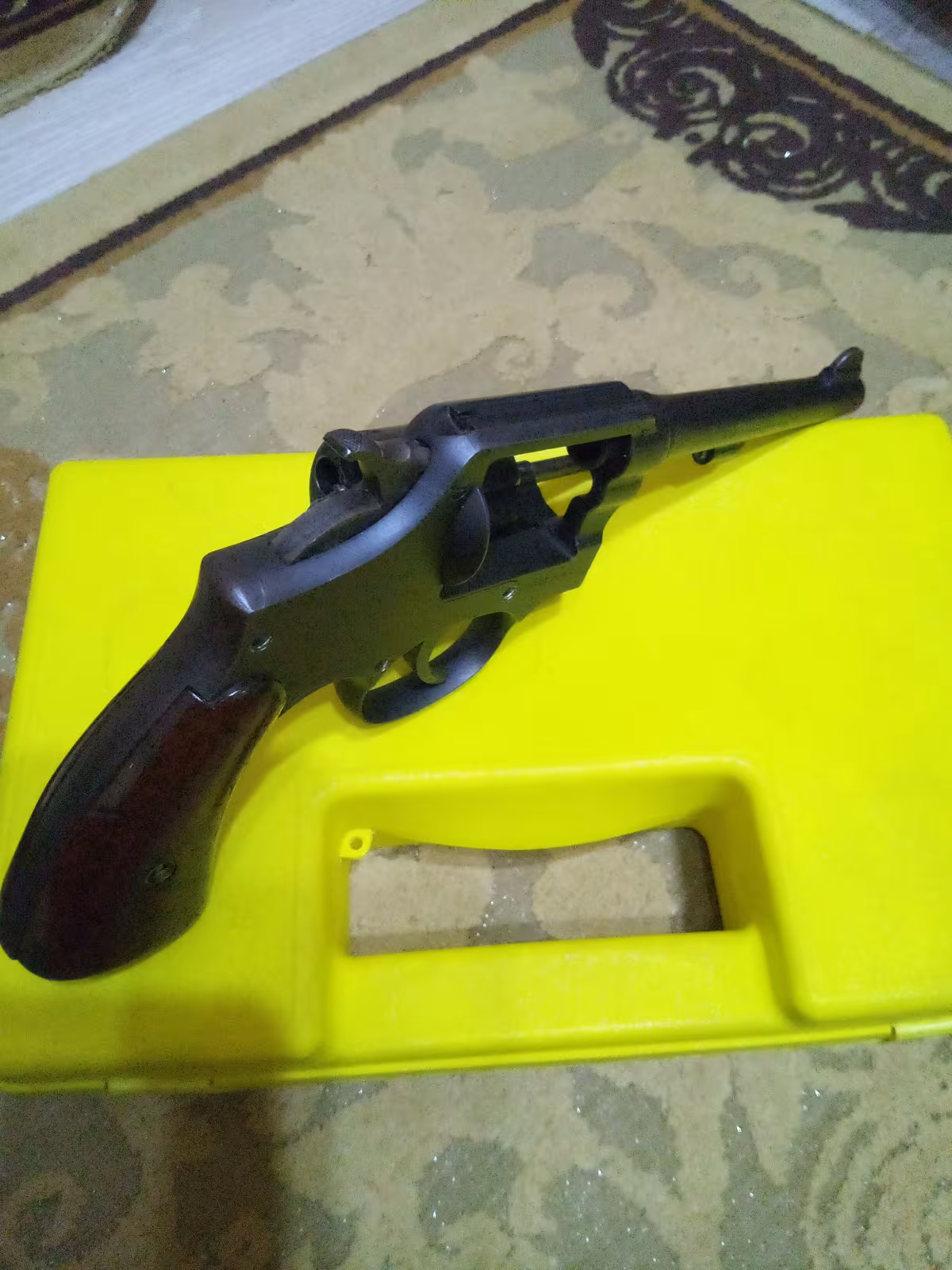 Emekliden çok temiz 38 Smith wesson