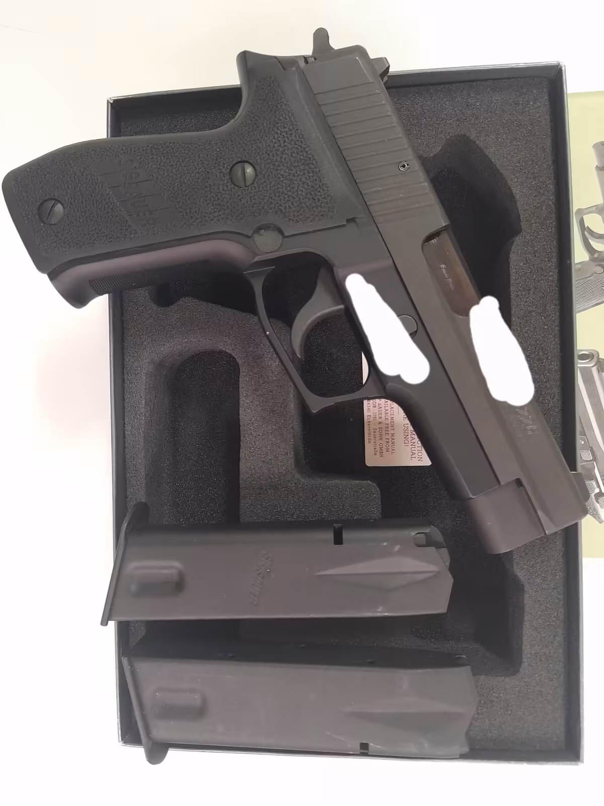 P226
