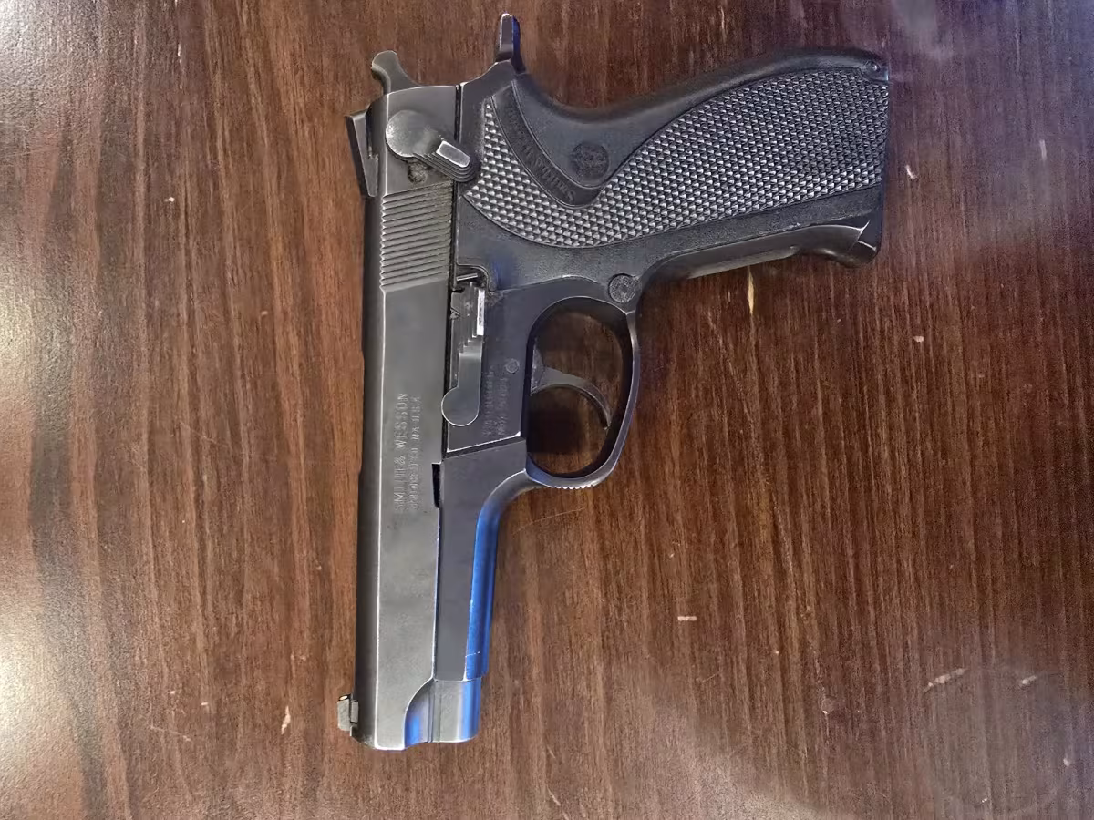 Smith&Wesson 5904 Sıfır ayarında.