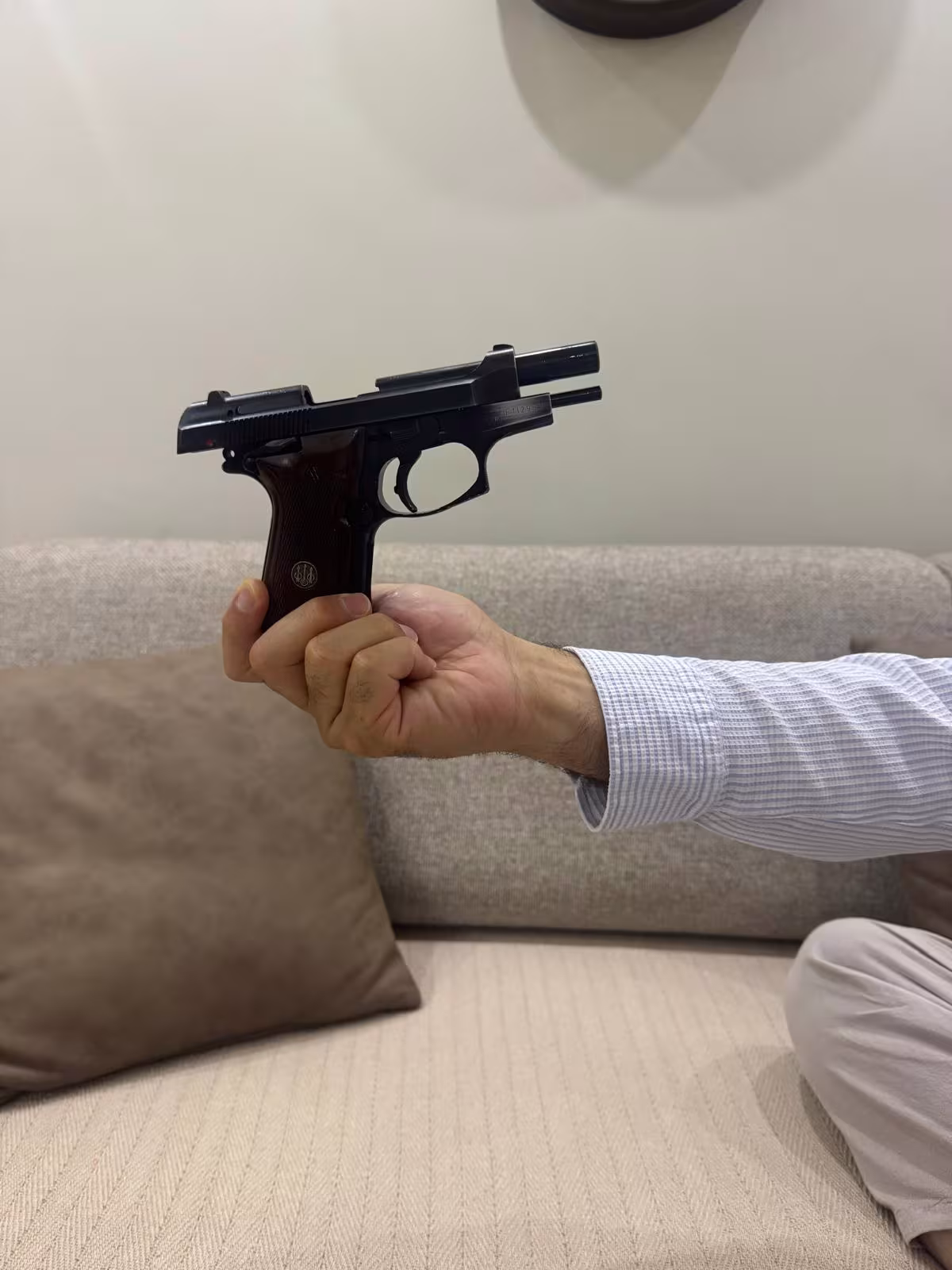 EMEKLİ EMNİYET MÜDÜRÜNDEN 7,65 ÇAPINDA 12+1 KAPASİTELİ ORİJİNAL BARETTA !