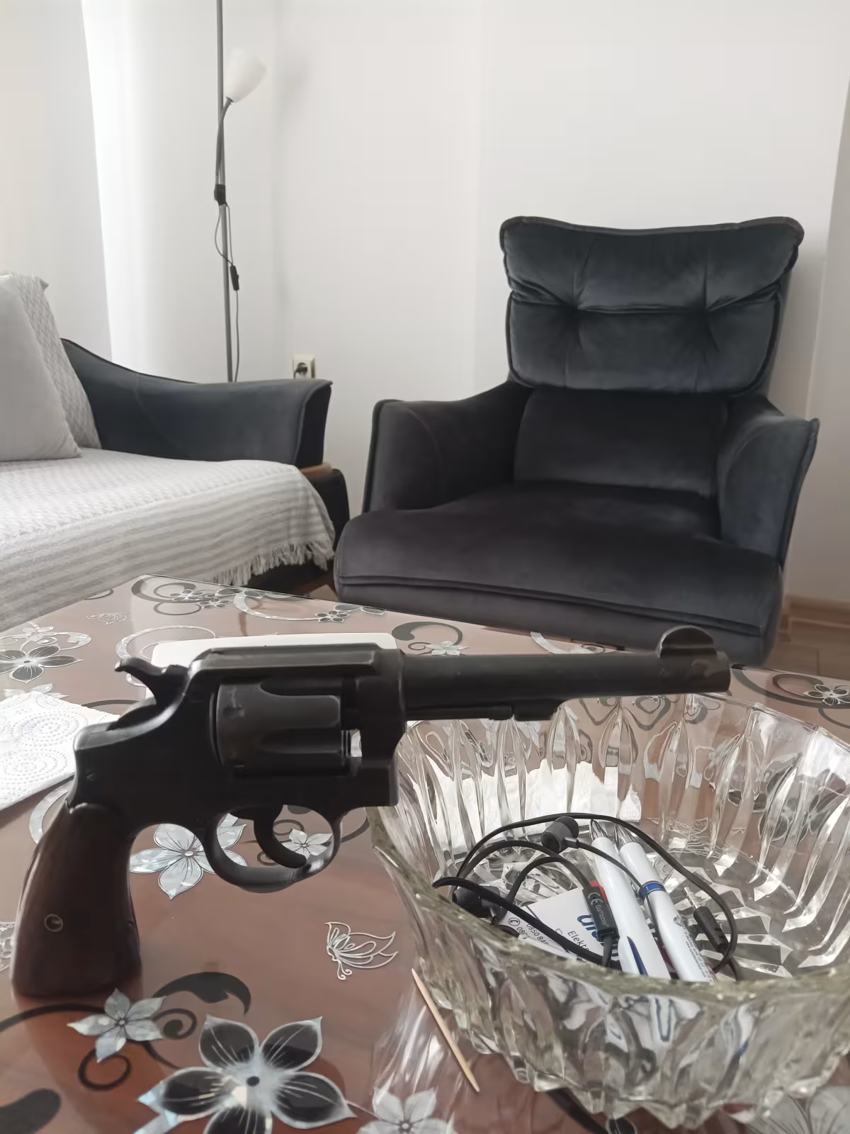 Satılık tabanca ruhsatlı