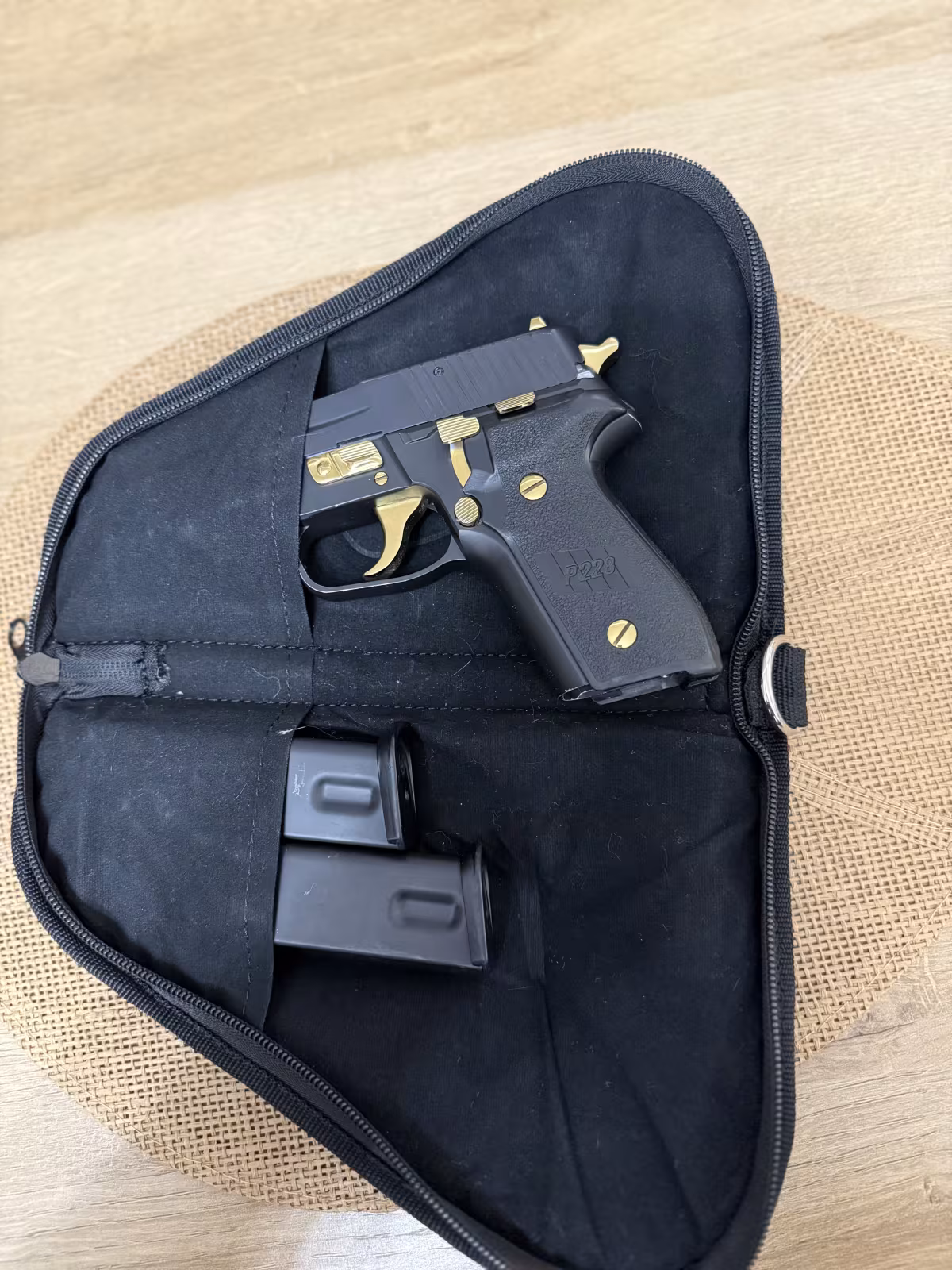 Kamu görevlisinden sig sauer p228 sıfır gibi