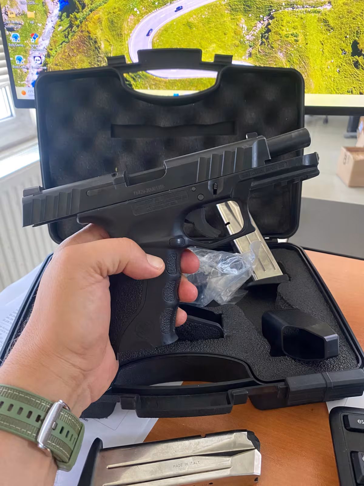 EGM MEMURUNDAN SATILIK STOEGER STR-9