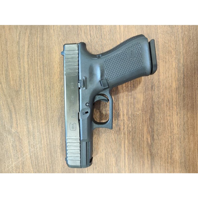 GLOCK 19 GEN 5 EMNİYET PERSONELİNDEN SIFIR KUTUSUNDA