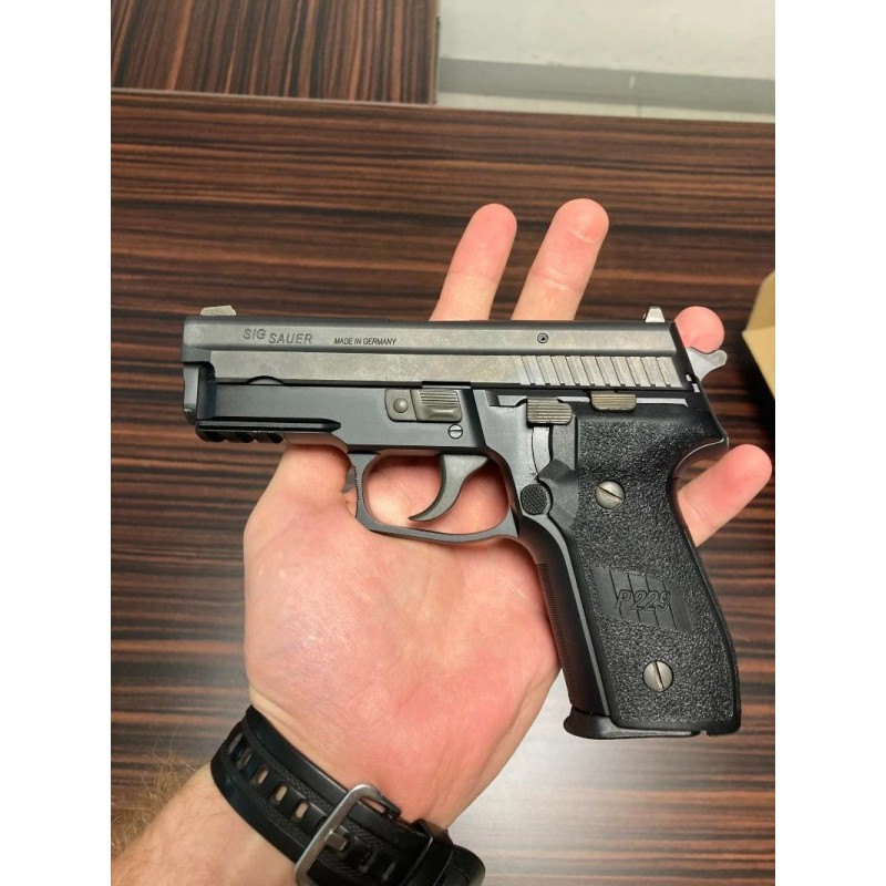 Sig Sauer P229 Alman