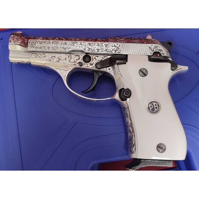 Kamu Görevlisinden Özel Nikelajlı Sıfır ayarında Beretta 7.65 mm Model 81 tabanca, silahı merak üzerine Düzce de yaptırmıştım ihtiyaç fazlası olduğu için satıyorum