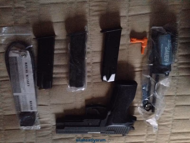 Kamu görevlisinden sıfır kutusunda Sig Sauer p226 model yarı otomatik tabanca