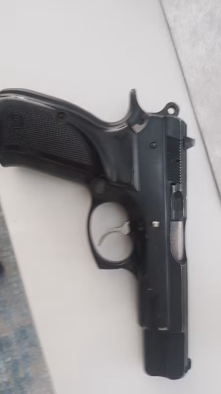 Emekli Polisten CZ 75B