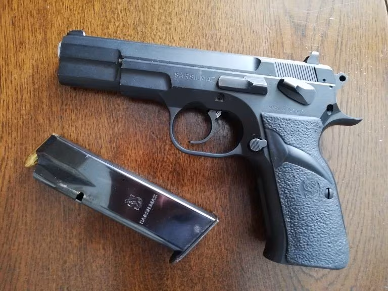 EMEKLİ TSK PERSONELİNDEN SIFIR AYARINDA SARSILMAZ KILINÇ 2000