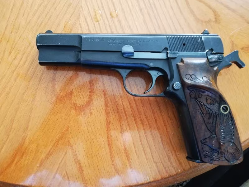 Emekli polis silahıdır çok temiz ve bakımlıdır orjinal 14 lü