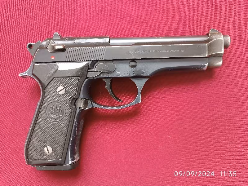 EMEKLİ EMNİYET GÖREVLİSİNDEN RUHSATLI,SIFIR AYARINDA İLK ELDEN ÇOK AZ KULLANILAN EN FAZLA 500 MERMİ ATILAN EFSANE PİETRO BERETTA FS 92 - 68.000 TL.