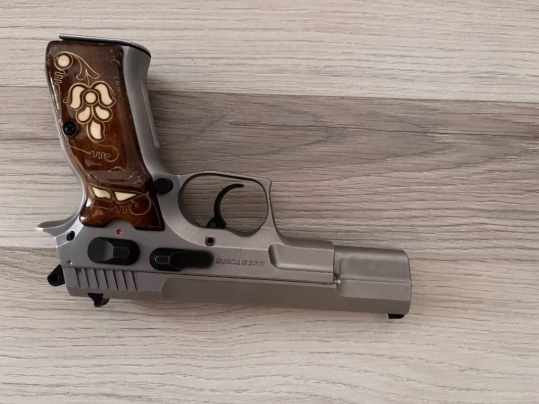 Kılınç 2000 mega mat gri 1 şarjör atıldı