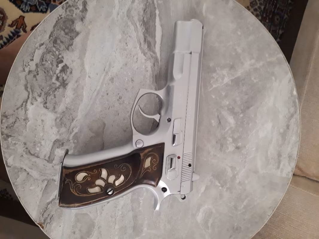 Emekli Poliste 93 model