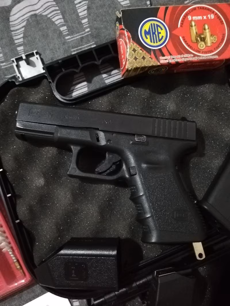 temiz ahahtarlı glock 19