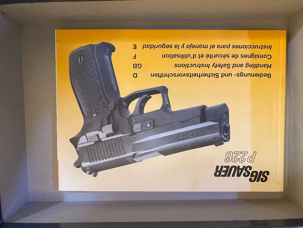 Emekli askeri personelden P226