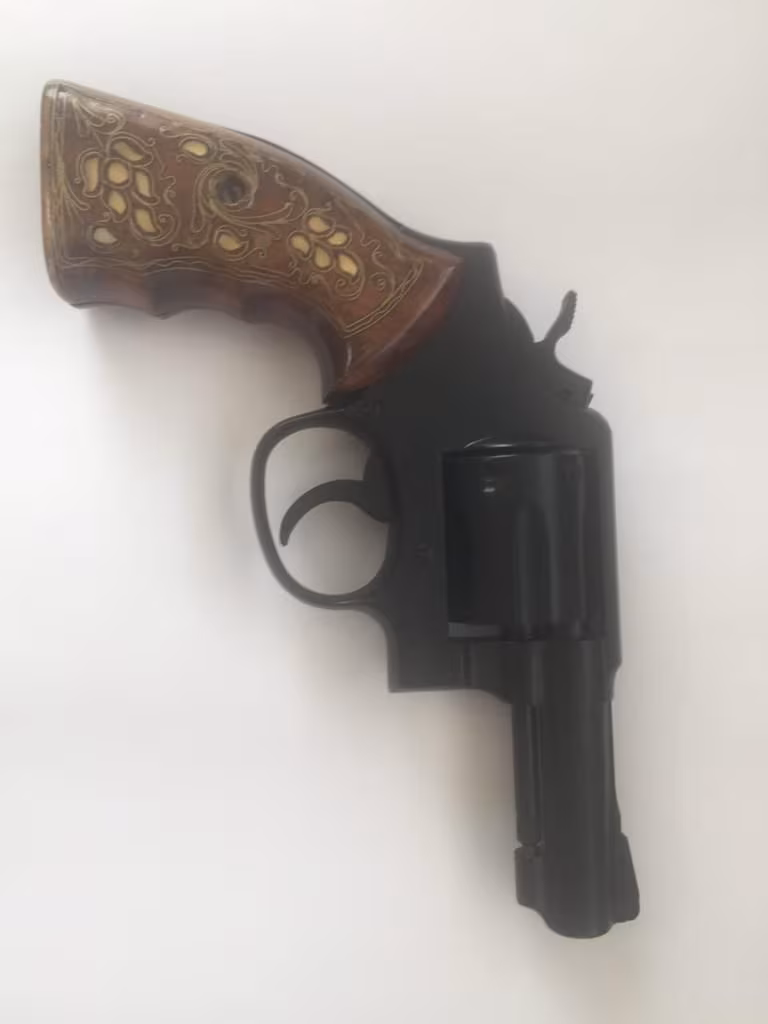 Memurdan temiz Smith wesson 38 lik