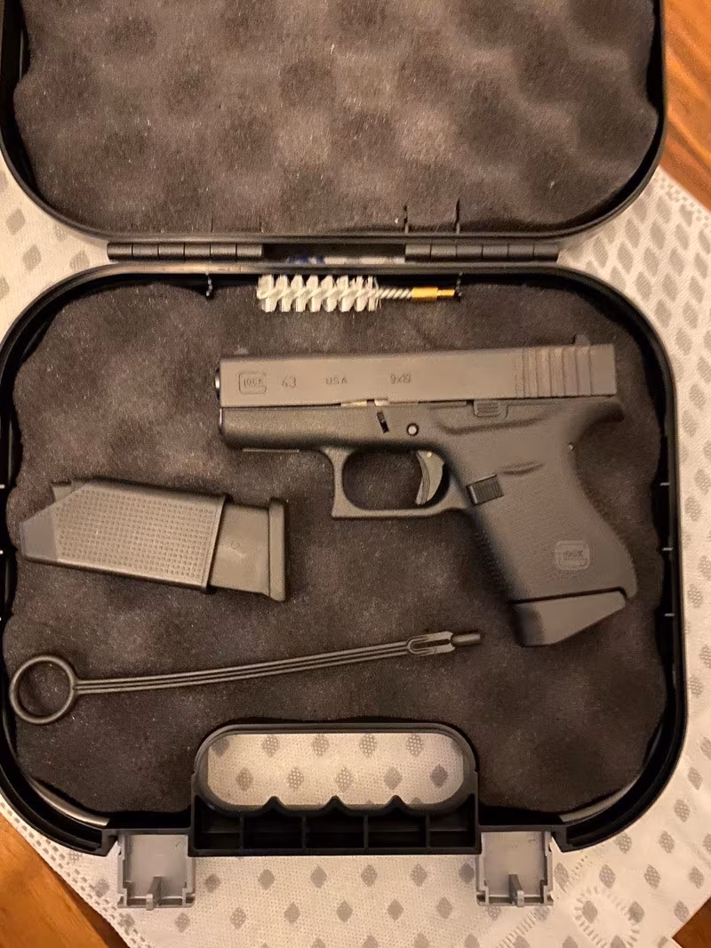 Glock 43 sıfır kutusunda