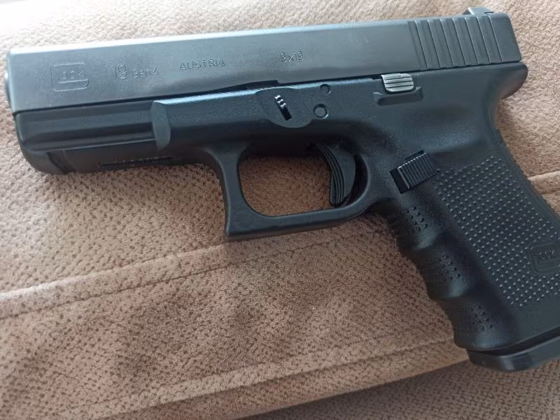 İlk sahibinden Glock 19 gen 4
