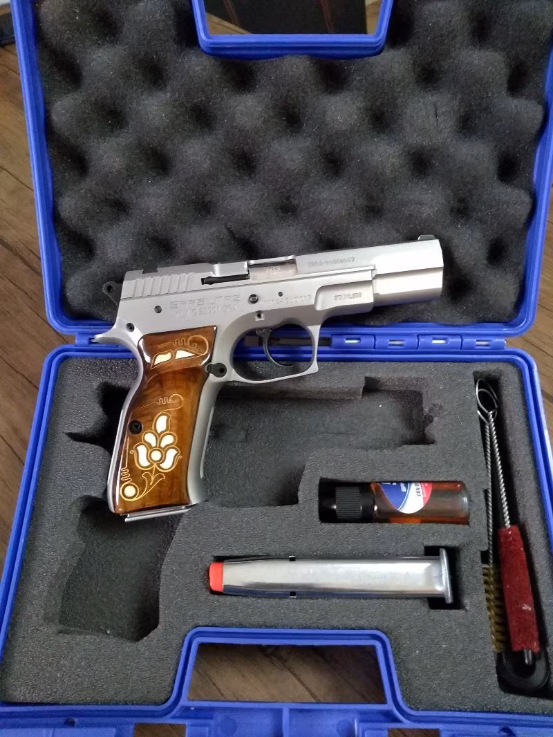 Kutusunda sarsılmaz mega stanles