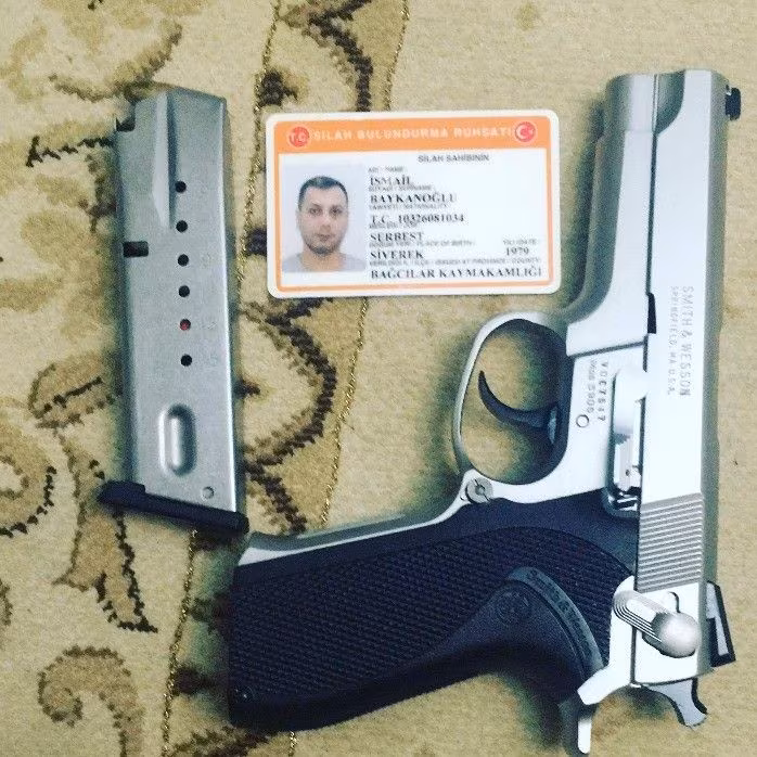 silahım çok temiz kendi uzel silahımdır  5906 çizik yıpranma kesinlikle yoktur