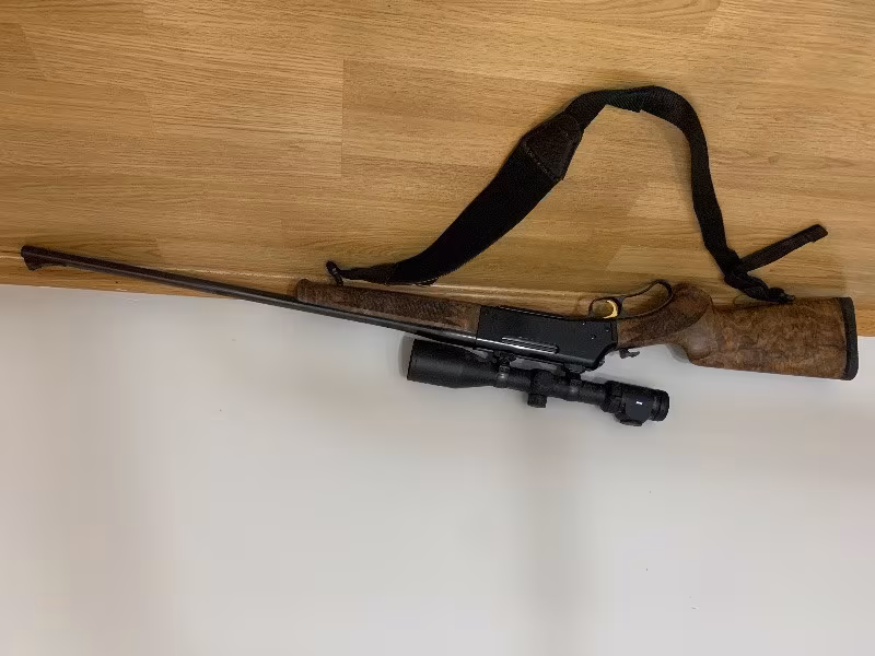 Sifir ayarinda browning lewer action 300win zeiss durbunuyle birlikte