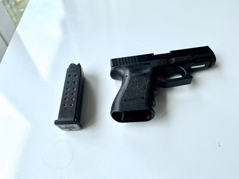 Askerden ikinci el çok temiz Glock 19