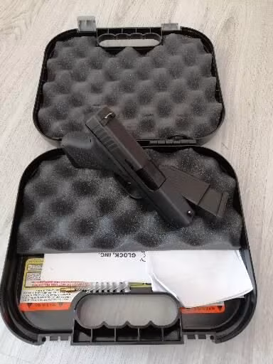 Ekstralı Sıfır glock 43 yanında tam uyumlu kapasıte arttırıcı hediye