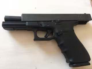 Sıfır durumda 45 lik Glock 21
