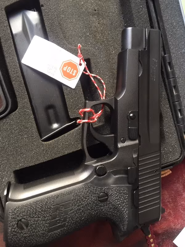 Memurdan sıfır sigsauer p226