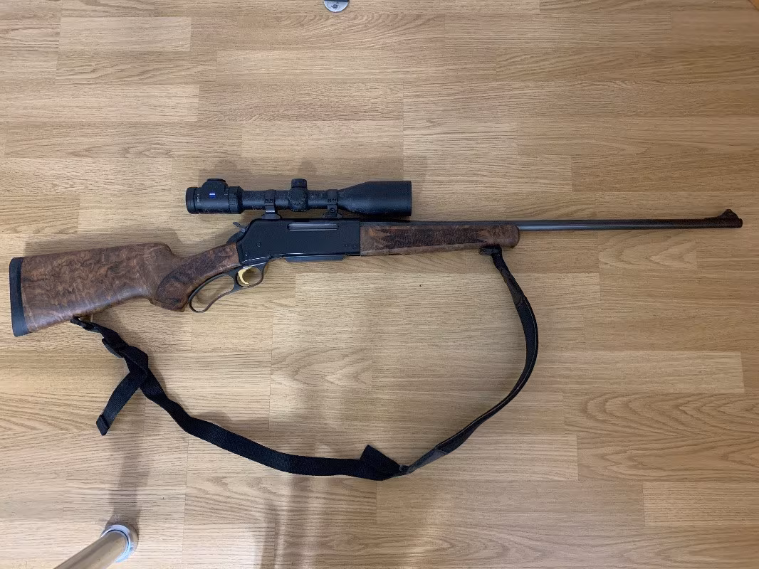 Sifir ayarinda browning lewer action 300win zeiss durbunuyle birlikte