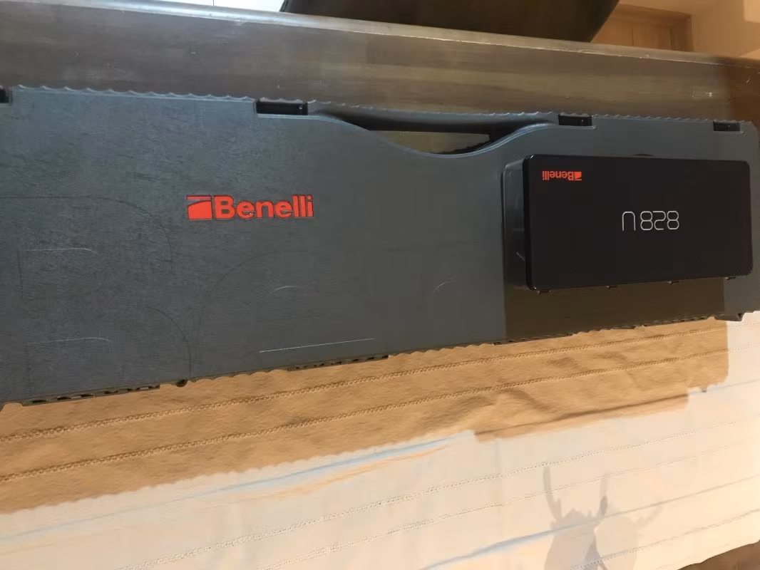 Benelli 828 U Yivsiz Av Tüfeği