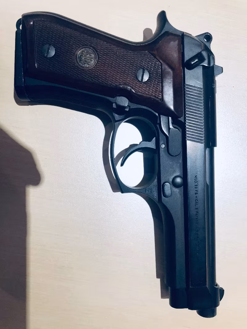 Sıfır ayarında 9 mm beratta