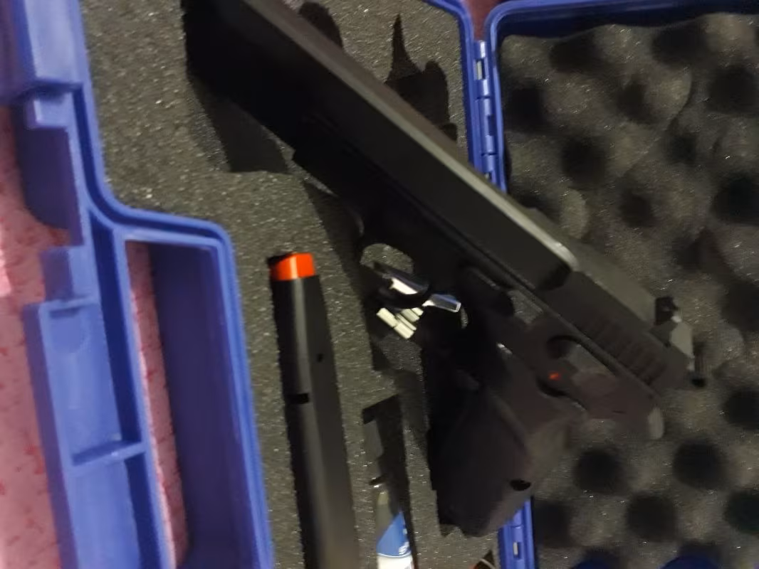 Sıfır etiketi üzerinde ruhsatlı sarsılmaz kılınç 2000 mega