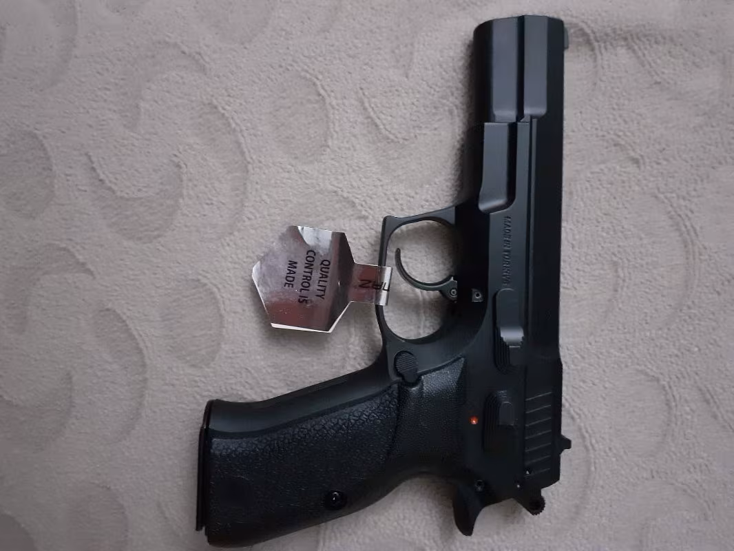 SIFIR KUTUSUNDA SARSILMKILIÇ  2000 MEGA ÖZEL SİYAH 17+1