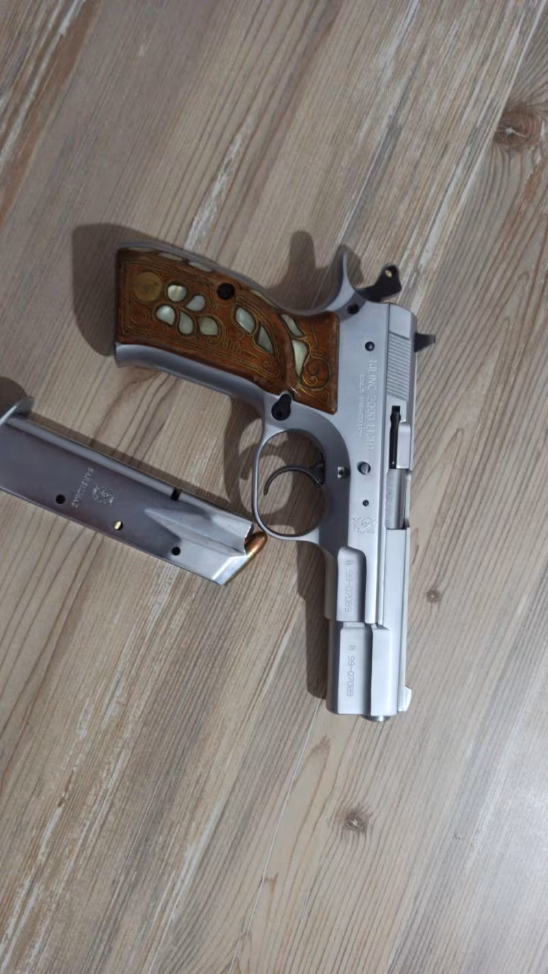 Sarsılmaz kılıç. 2000.light 9mm tabanca