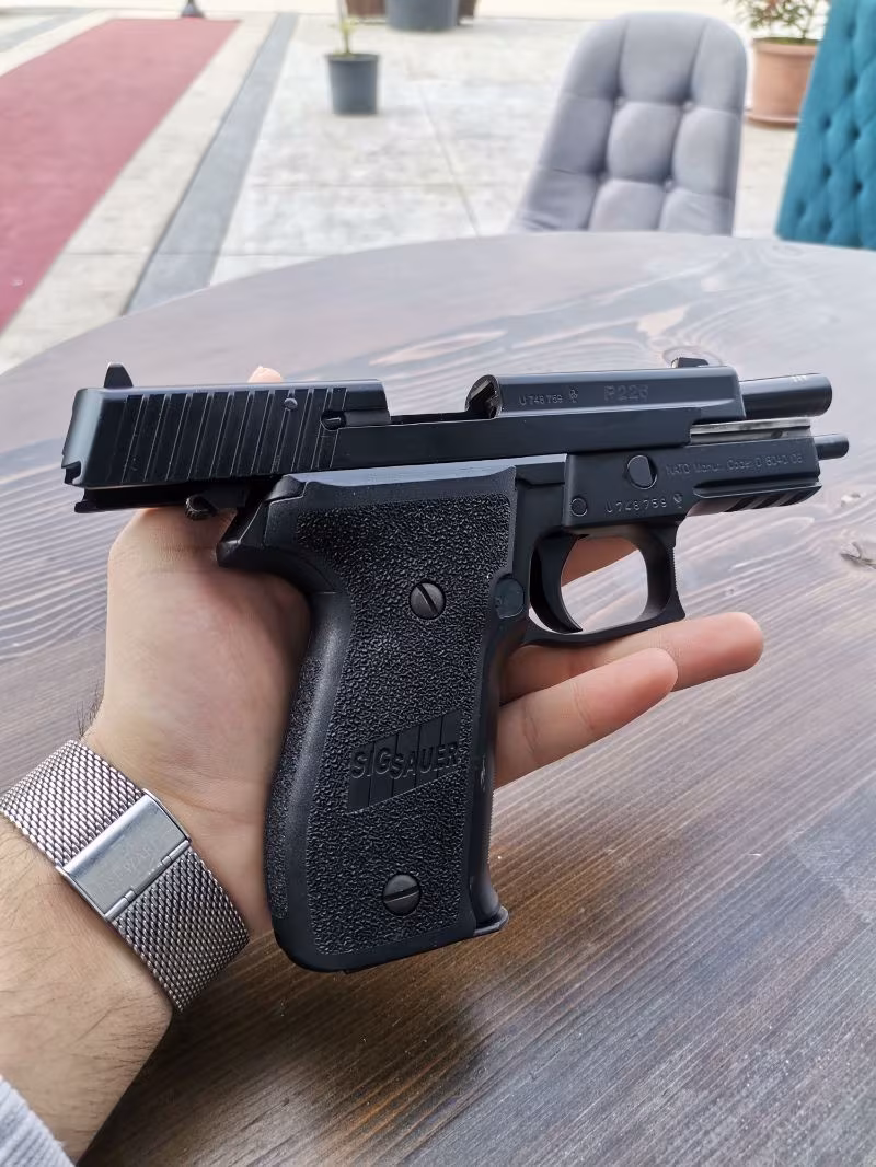 Çok temiz kullanılmış sıg sauer p226