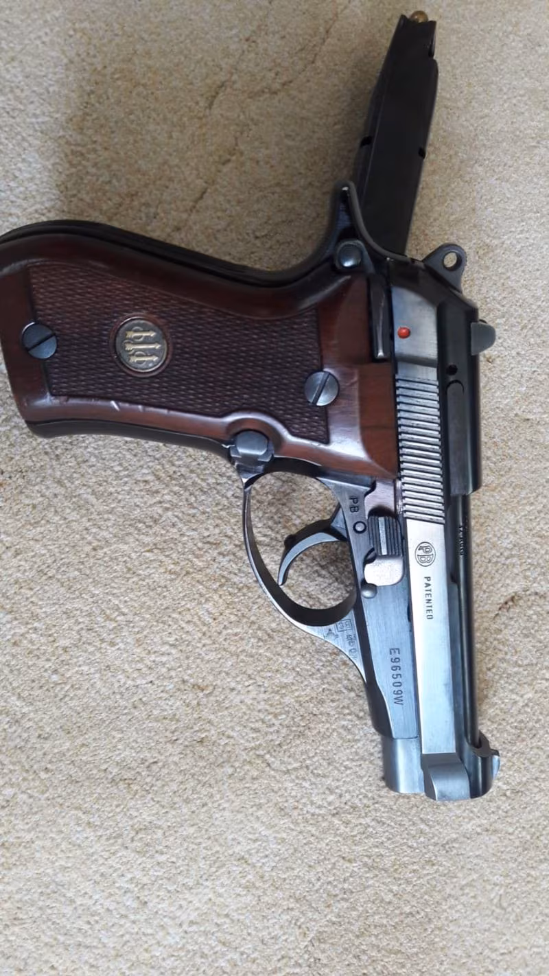 Beretta 13 lü 7.65 açıklamadaki numaradan arayınız.