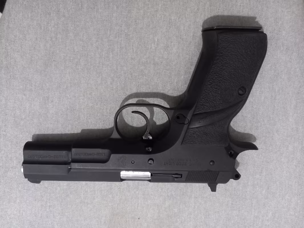 Emekli Yarbay'dan 9mm Sarsılmaz Kılınç 2000 Light